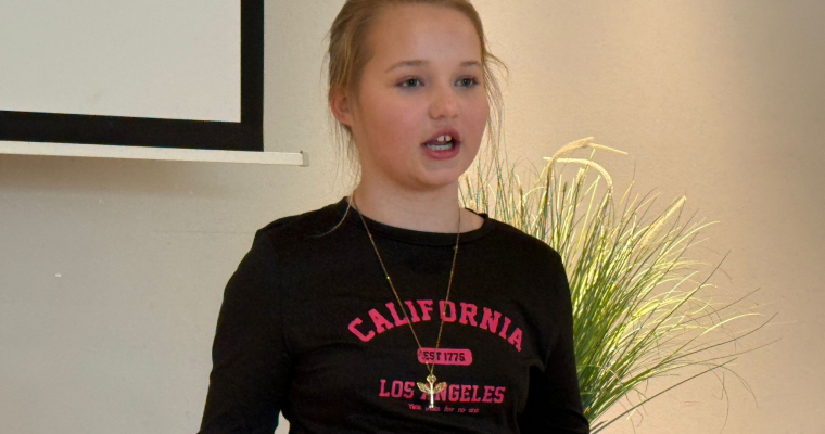 Elise Philine presentator